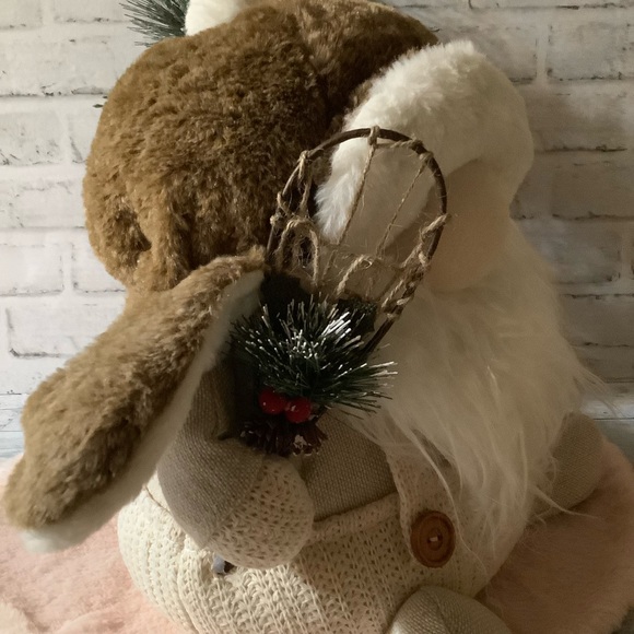 Sleigh Hill Trading Company Large Gnome With Snowshoe - Picture 6 of 6